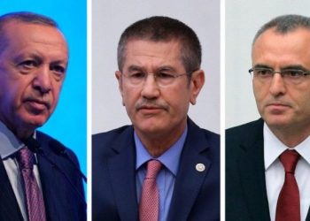 بلومبيرج: أردوغان اجتمع برئيس البنك المركزي
