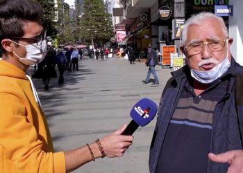 تركيا.. حوار جرئ بين مواطن ومراسل بالشارع والأمن يستدعيهما