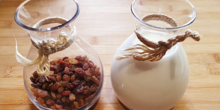 أضف الزبيب إلى الحليب واستمتع بالفوائد