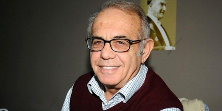 كاتب تركي: حكومة أردوغان “أسد في الداخل وقط بالخارج”