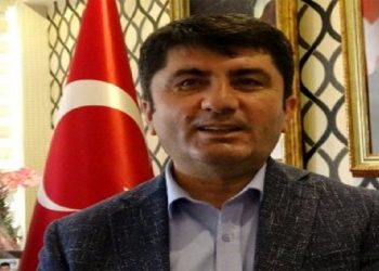 نقل شرطي تركي والتحقيق معه بعد كشفه عن فساد!