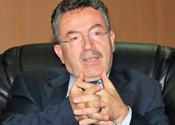 سياسي معارض: حزب أردوغان يعين الموالين له فقط!