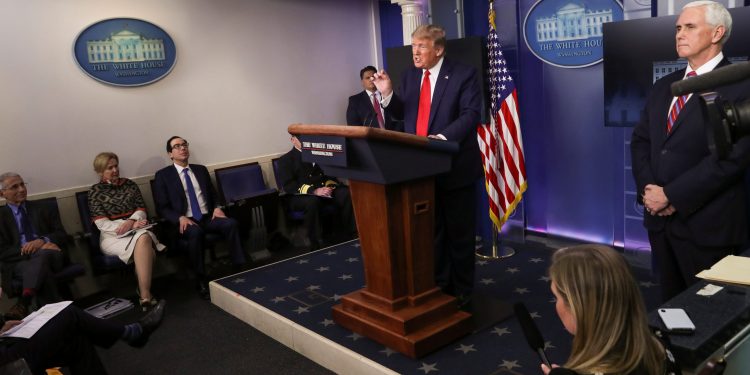 ترامب: سأغادر البيت الأبيض إذا صادق “المجمع” على فوز بايدن