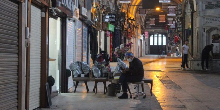 صحفي: حزمة دعم كورونا التي تفخر بها حكومة أردوغان من خارج الموازنة!