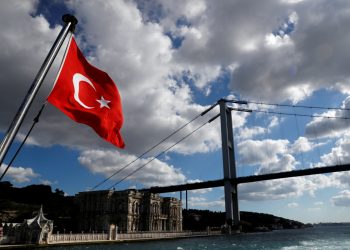 بالصور.. اكتمال بناء جدار أمني بين تركيا وإيران بطول 81 كم