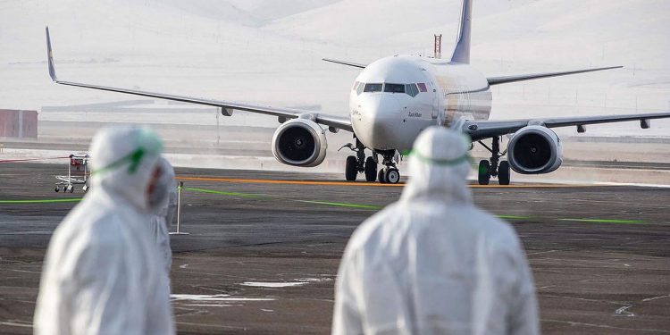 هيئة تنظيم الطيران الصينية توصي طواقم الطائرات بارتداء حفاضات