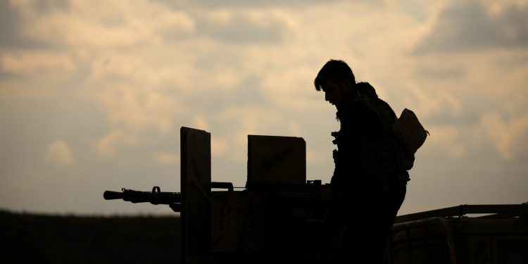 اشتباكات عنيفة بين “قسد” وفصائل مدعومة من تركيا في عين عيسى شمال سوريا