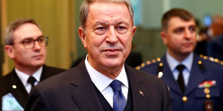 وزير الدفاع التركي: سنكثف من جهودنا في الدفاع عن حقوق أشقائنا الأذربيجانيين