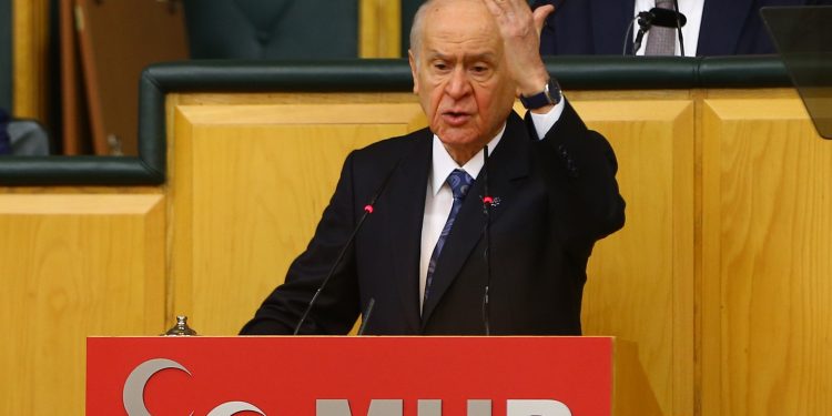 بسبب هجومهم على قطر.. بهجلي يصف المعارضة بالانحطاط!