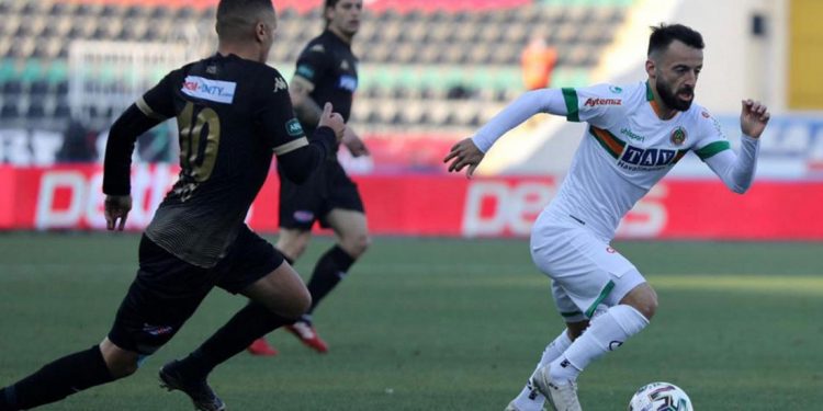 تركيا: دنيزلي سبور يسجل أول فوز بالموسم أمام ألانيا سبور