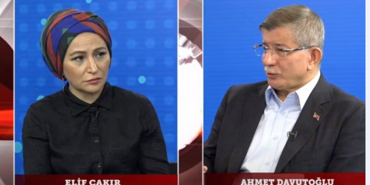 داود أوغلو: لا نثق في لقاح كورونا الصيني