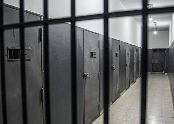 تحقيق مع ضحايا التفتيش العاري بالسجون التركية!