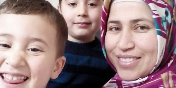 تركيا.. اعتقال سيدة بعد الحكم على زوجها وطفلاهما يحرمان حنان الأسرة