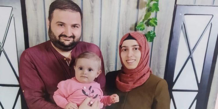 تركيا.. أب وأم يتركان طفلتهما الرضيعة لتنفيذ قرار الاعتقال