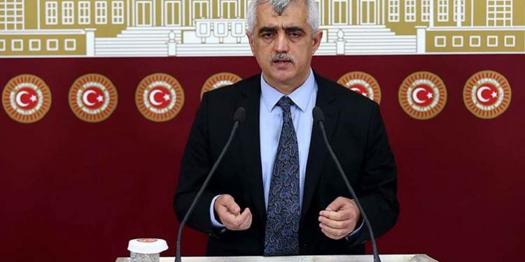 بلاغات رسمية ضد برلماني فضح ممارسات التفتيش العاري بالسجون