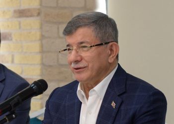 أحمد داوود أغلو: “أردوغان” هو المتآمر الحقيقي على بلدنا وشعبنا