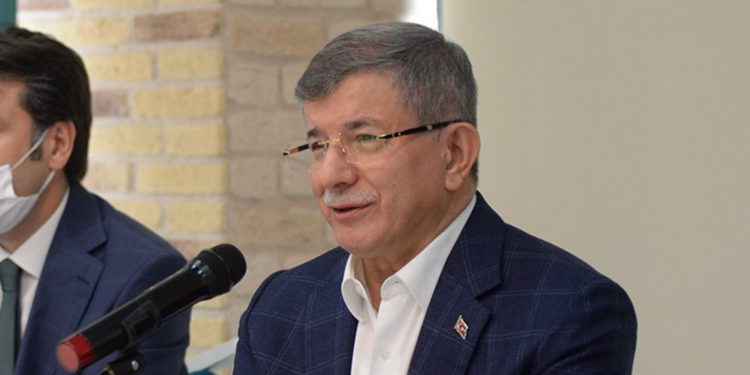 أحمد داوود أغلو: “أردوغان” هو المتآمر الحقيقي على بلدنا وشعبنا