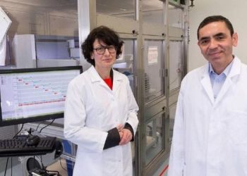 فايننشال تايمز تختار مؤسسي شركة بيونتيك التركيين الأصل شخصية العام