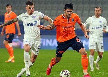 باشاك شهير يتعادل مع قاسم باشا