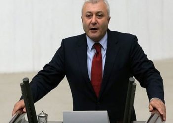 نائب معارض يحكي مأساته مع التفتيش العاري في السجن