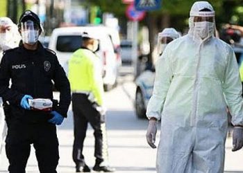 تركيا تصعد للمرتبة السابعة عالميًا بإصابات كورونا