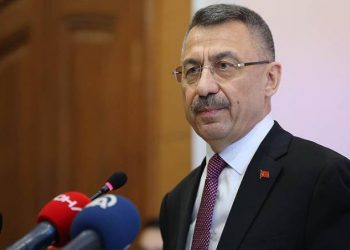 تركيا.. نائب أردوغان يتعرض لوعكة صحية على الهواء مباشرة