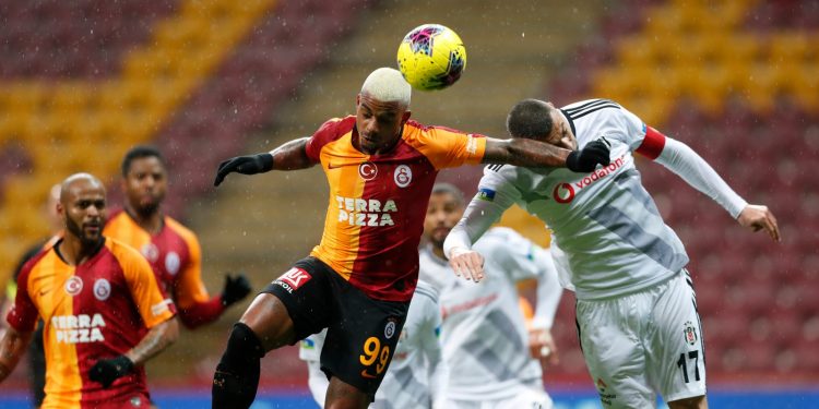 بشيكتاش يتصدر الدوري التركي الممتاز بعد هزيمته لريزيسبور 0/6