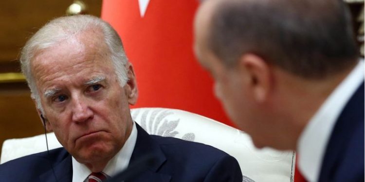 بايدن تجاهل أردوغان ولم يرد على رسالته