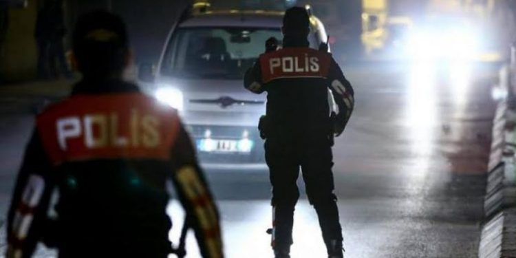 القبض على 25 متهمًا بتجارة المخدرات في أنطاليا