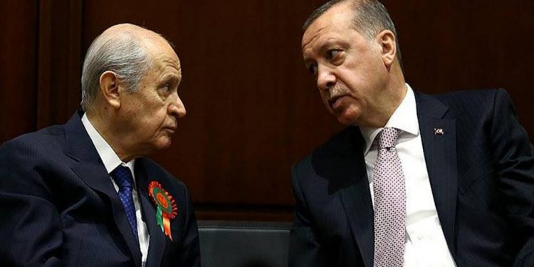 أول خطوة للتحالف الحاكم في تركيا لحل الحزب الكردي