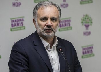 تركيا.. عمدة بلدية معزول يلمِّح لإنشاء حزب سياسي جديد