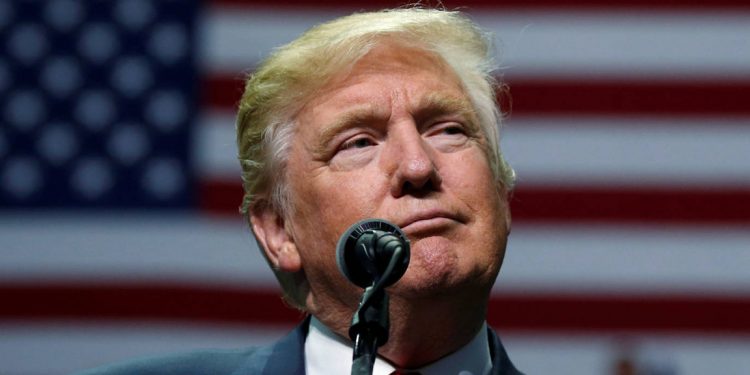 كاتب تركي: محاكمة عزل ترامب هدفها منع ترشحه مجددًا