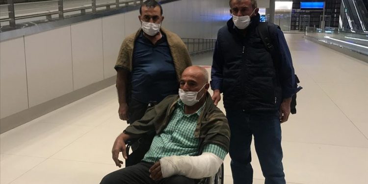 وصول جثمان تركيين فقدا حياتهما بهجوم إرهابي في الصومال