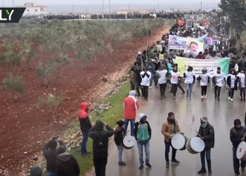 سوريا.. آلاف النازحين من عفرين يتظاهرون في الذكرى الثالثة للعملية العسكرية التركية