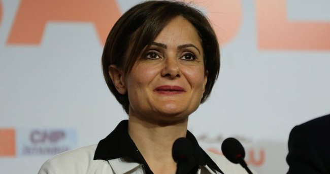 كاتب ينتقد ازدواجية أردوغان بعد وصفه قيادية معارضة بالإرهاب