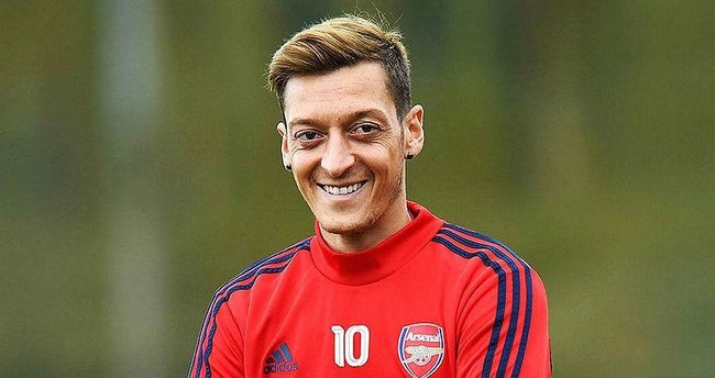 مسعود أوزيل ينضم إلى فنربخشة التركي بعد فسخ تعاقده