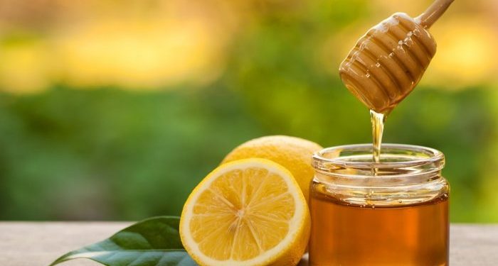 العسل والليمون علاج للكحة