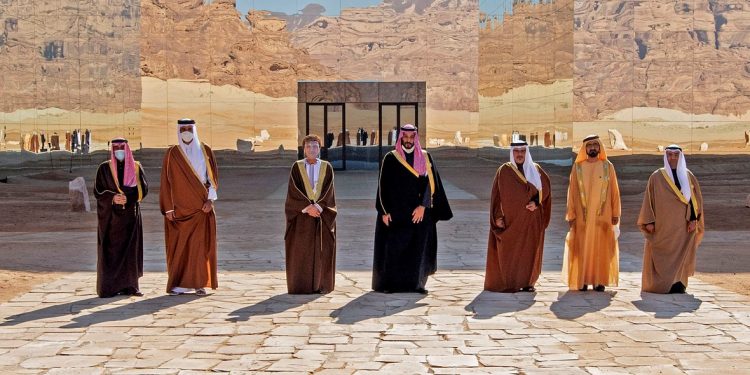 الإمارات تعلن عن إنهاء جميع الإجراءات المتخذة ضد قطر وإعادة فتح كافة المنافذ الحدودية معها