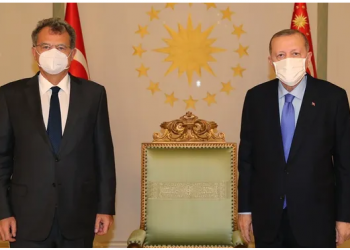 بعد انتقاده السياسة الاقتصادية.. أردوغان يلتقي رئيس جمعية “توسياد”