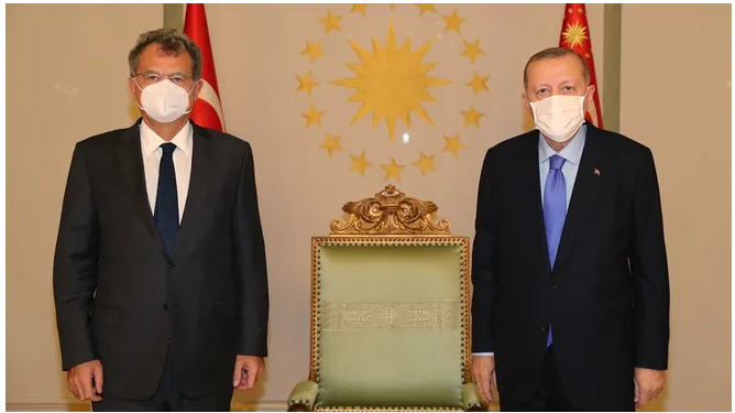 بعد انتقاده السياسة الاقتصادية.. أردوغان يلتقي رئيس جمعية “توسياد”