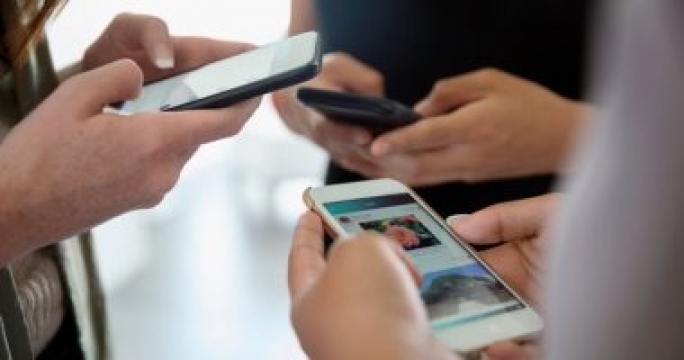 تعداد مشتركي المحمول في تركيا يقترب من عدد السكان