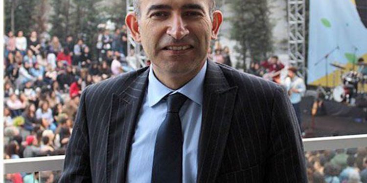 بعد الكشف عن سرقته لها.. حجب الوصول لرسالة ماجستير رئيس جامعة البوسفور