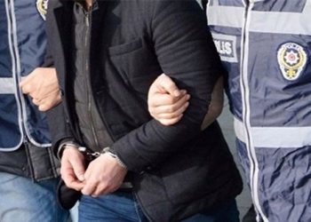 تركيا.. اعتقال ثلاث عسكريين متقاعدين