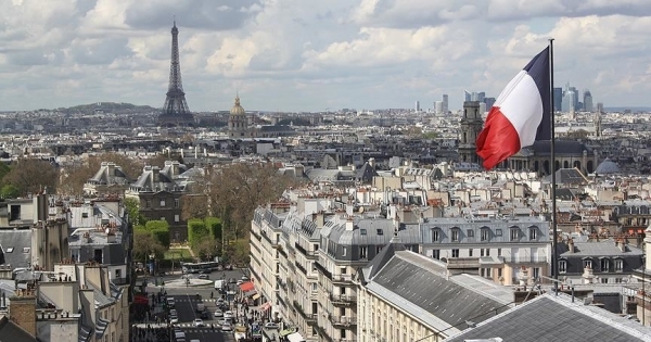 مجلس الديانة الإسلامي يستجيب لضغوط ماكرون