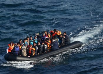 اليونان تدعو الاتحاد الأوروبي للضغط على تركيا لإعادة 1500 مهاجر