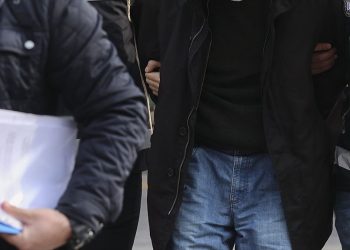 تركيا.. اعتقال متورطين بعملية فساد داخل الجيش