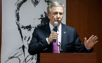 عمدة أنقرة: أنا المسئول عن فساد أي موظف في عهدي