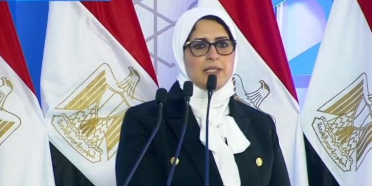 مصر تتسلم جرعات كبيرة من لقاحات كورونا خلال ساعات