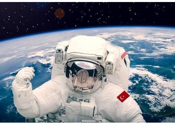 كاتب: تركيا سترسل أول رائد إلى الفضاء بالتعاون مع إيلون ماسك!