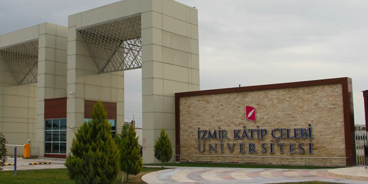 برلماني: 27 موظفًا تجمعهم صلة قرابة بجامعة في تركيا!